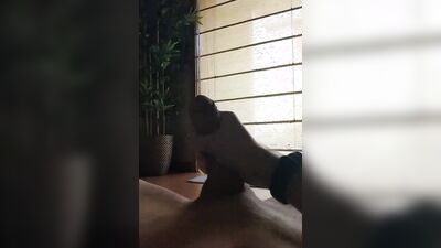 Webcam dude teases with his bubble butt and plays with a sex toy