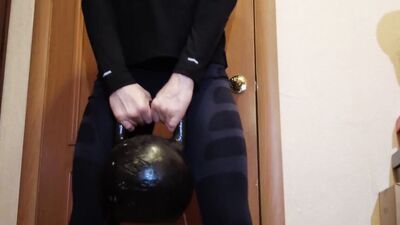Botomless guy is showing dick and ass for his horny fans