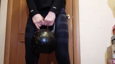Botomless guy is showing dick and ass for his horny fans