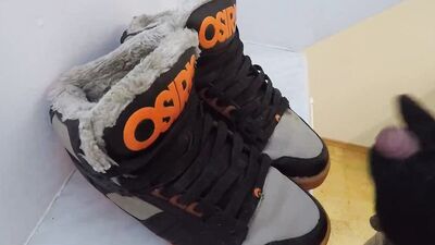Cumshots on furry Osiris NYC 83