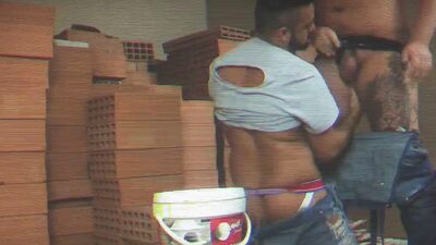 Beefed dude and his mate are sucking each other's cock