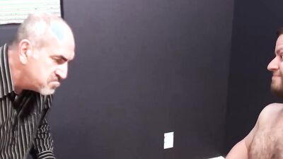 HAIRYANDRAW - Boss Marttin Pe Raw Breeds Coworker Phil Mehup