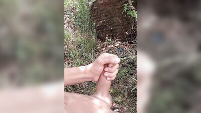 I WENT FOR A WALK IN THE FOREST, I GOT HOT AND WANTED TO MASTURBATE GOOD WITH MY BIG COCK CAMILO CAMPOS
