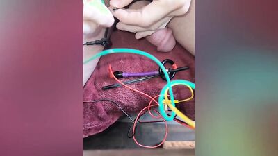 First 2B estim in setreo mode, with sounding electro, watching Bigjaco videos