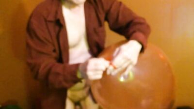 Balloonbanger 67) GL500 Balloon Hump w 32" Long Neck Balloon Blast Intro