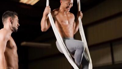 Dante Colle and his mate are screwing on the swing