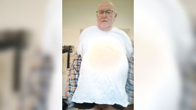 Amateur bear is jerking off in front of the camera