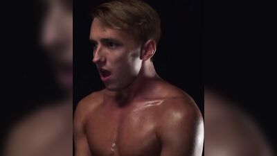 Bar Addison & Rick Fantana enjoy with their mate in 3some