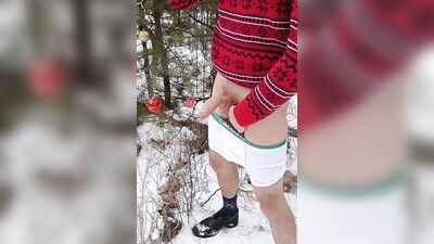Perverted Andy Tayler are jerking off out in the snow