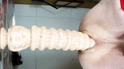 Close-up video of a fellow getting his hole destroyed