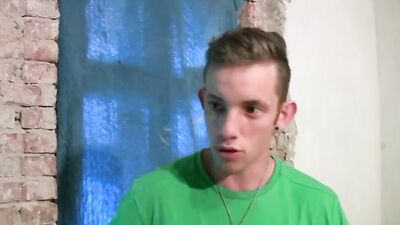 Cock hungry chap gives his horny college bud a bj