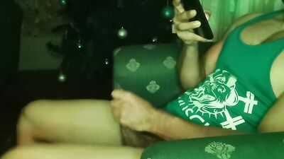 Amateur dude is jerking off in front of the camera