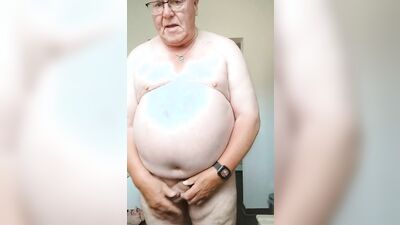 Amateur stepdad is teasing his hole in front of the camera