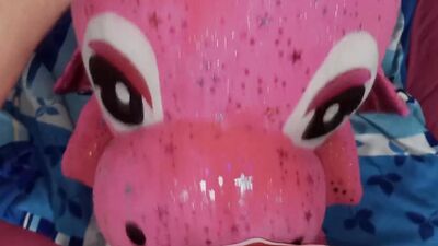 Perverted amateur chap is rubbing his willy on a pinky toy