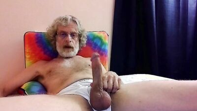 Bearded stepdad is playing with his schlong in this homemade performance