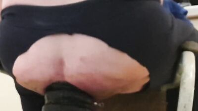 Amateur stepdad geta his fuck hole stretched with huge black toy