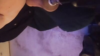 Close-up chap gets his hole drilled with a mechanical dildo