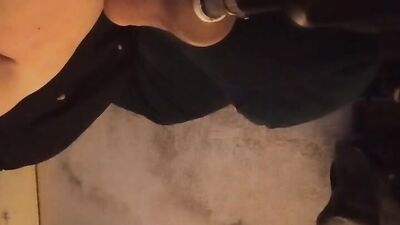 Close-up chap gets his hole drilled with a mechanical dildo