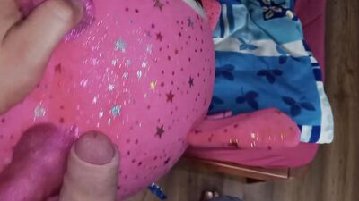 Naughty amateur chap is rubbing his pecker on a cute pinky dinosaur