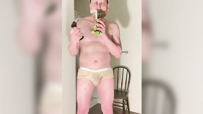 Perverted amateur fellow enjoys in his solo performance in his apartment