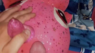 Perverted gay chap is rubbing his pecker on a Shark Eryk