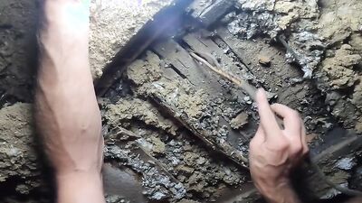Amateur gay chap is doing some house repairing bare naked