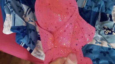 Perverted amateur fellow is ribbing his cock on a pinky dragon