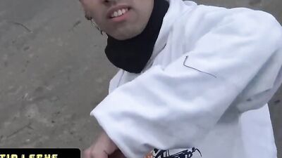 Amateur chap gets his ass nailed with a cock in this POV