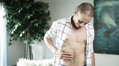 Amateur chap is enjoying in some time alone in this video