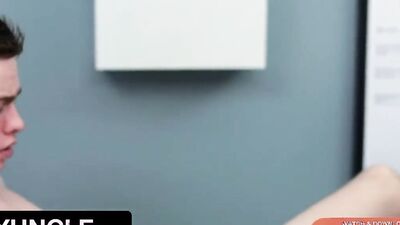 Chap strokes a hard pecjer in front of his doctor