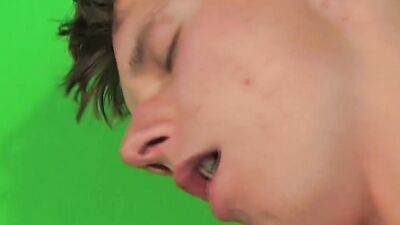 Cute amateur twinks are fucking hard in the college dormitory
