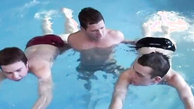Jon Janes & Sean McKenzie shag with their mate in 3some