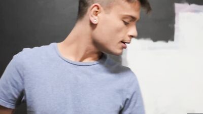 Troye Dean & Ryan Bailey are enjoying in some anal drilling