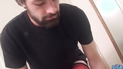 Bearded straight bloke is jerking off in front of the mirror