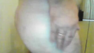 Amateur grandpa is jerking his pecker in his home made solo video
