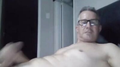 Straights fella is playing with his dick in front of the camera