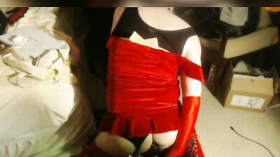 Amateur femboy is shoving his toy deep down his tight ass