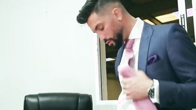 Andrea Suarez and his horny colleague are barebacking in the office