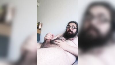 Amateur bear is stretching his willy in front of the cam