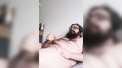 Amateur bear is stretching his willy in front of the cam