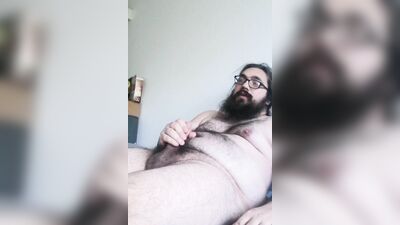 Amateur bear is stretching his willy in front of the cam