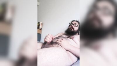 Amateur bear is stretching his willy in front of the cam