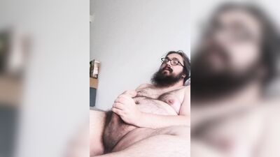 Amateur bear is stretching his willy in front of the cam