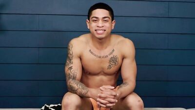 Roman Todd and his besties are enjoying in some hot 3some