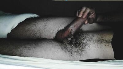 Raw footage of a gay chap jerking his hard prick