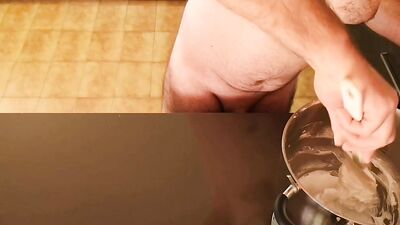 Perverted amateur bloke is filming himself while collecting a cumshot