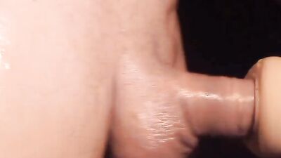 Close-up video of a chap shoving a cock into gummy pussy