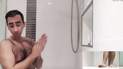 Amateur fellow is having fun in this homemade solo scene