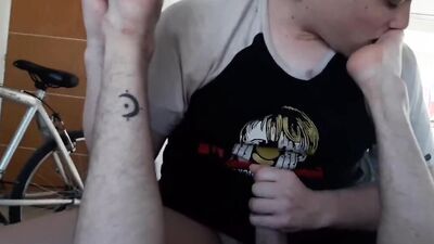 Cum thirty chap is sucking his mate's tiny pecker in POV
