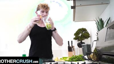 Max Lorde and his cute roommate are barebacking in the bedroom